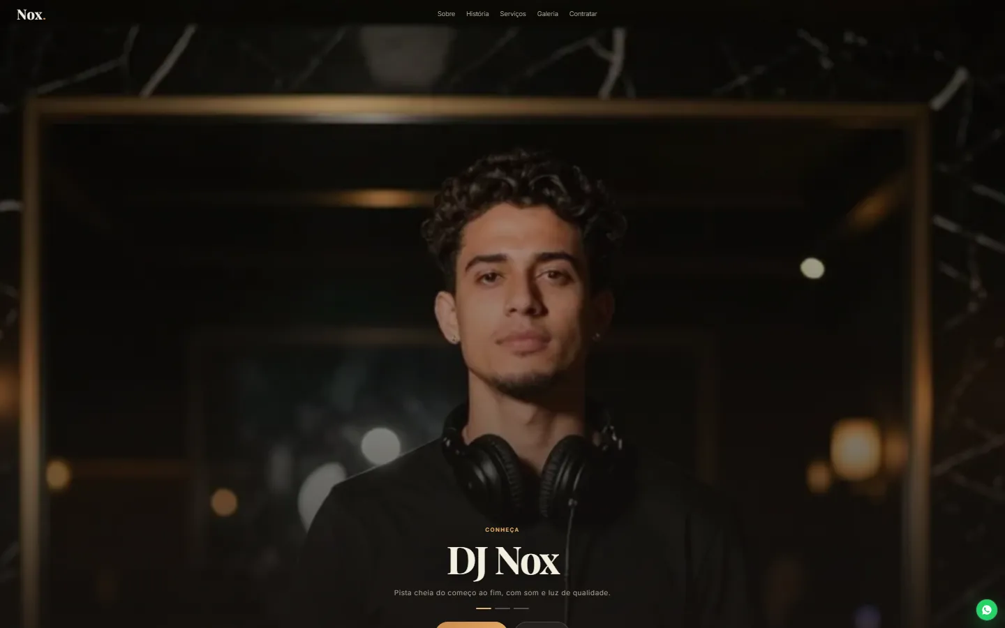 O site AcheMe de dj no computador