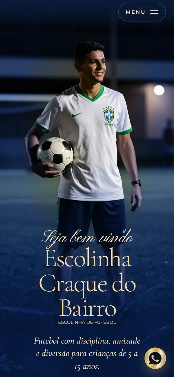 O site AcheMe de escolinha de futebol e esportes no celular