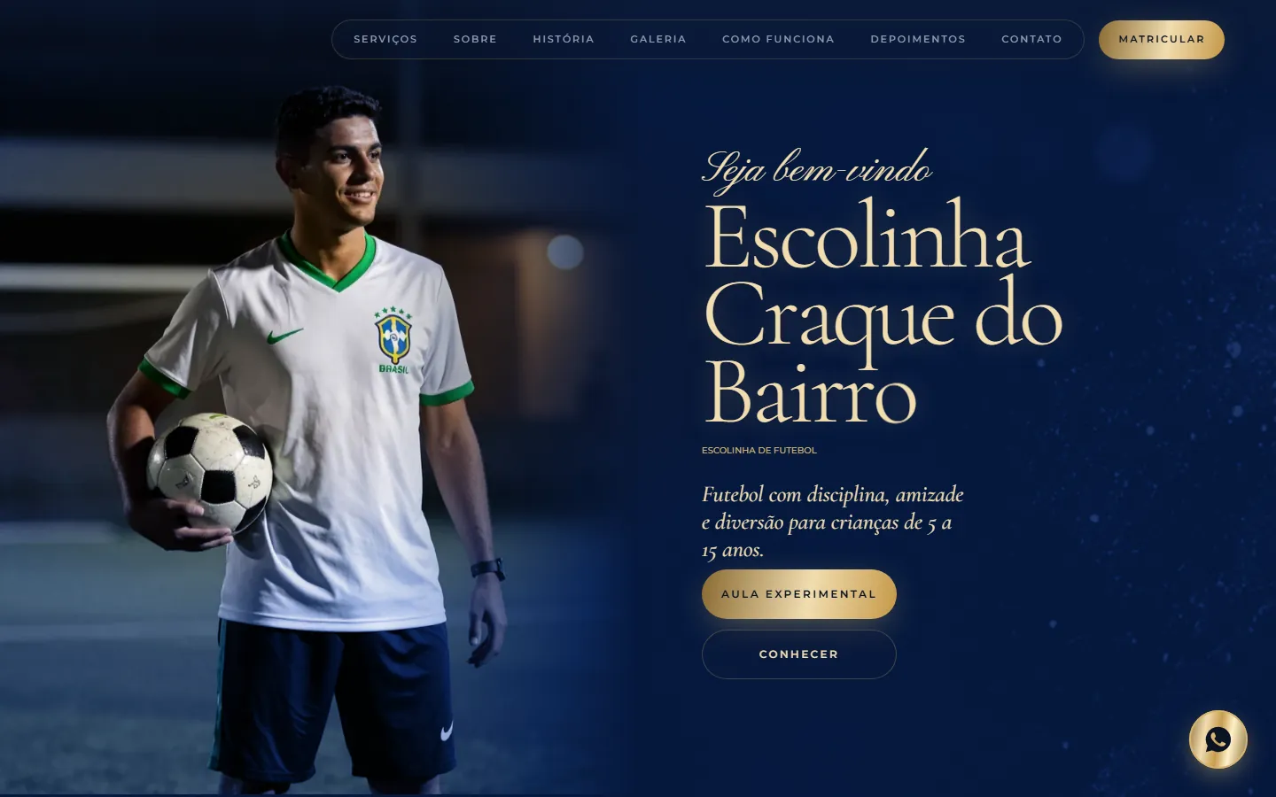 O site AcheMe de escolinha de futebol e esportes no computador